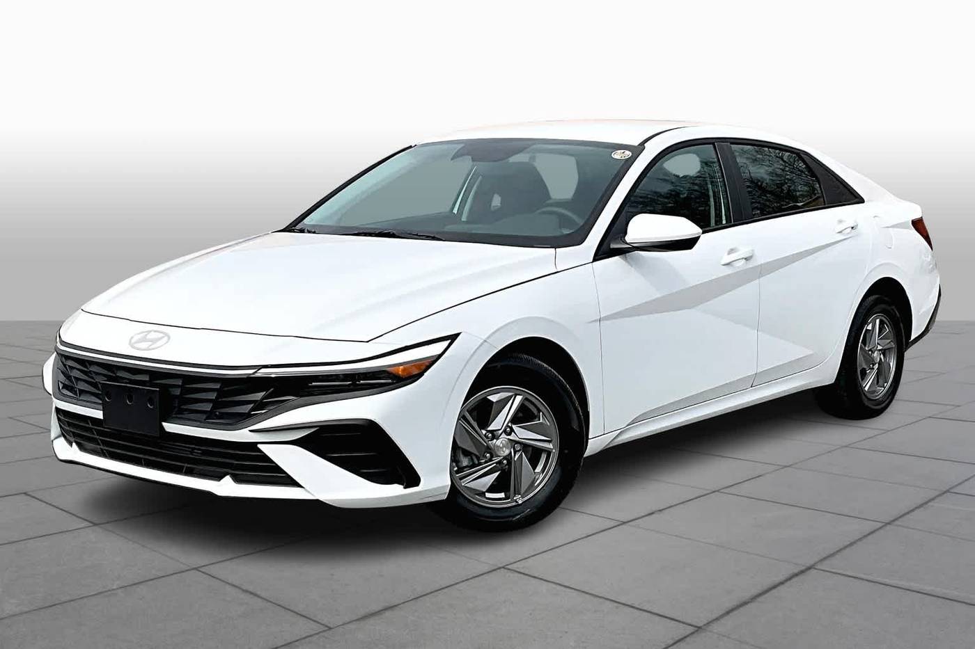 2025 Hyundai Elantra SE — Sedan — 4,871 mi — College Park, MD