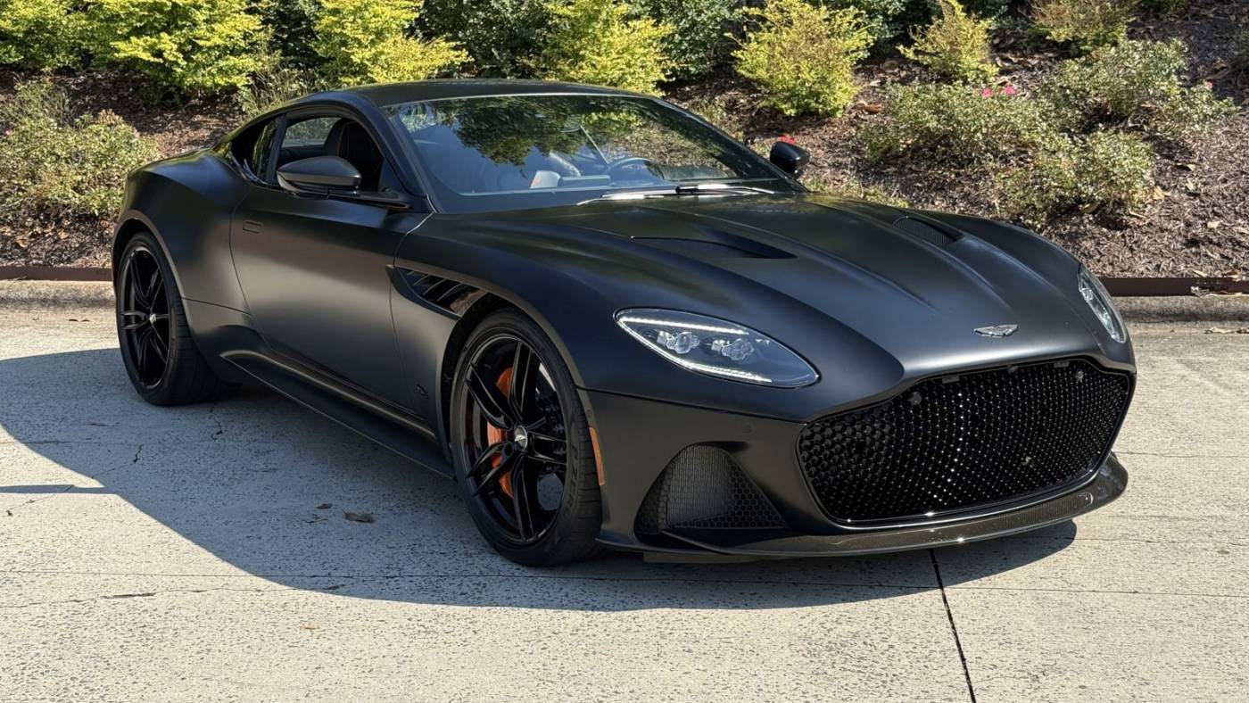 2023 Aston Martin DBS
