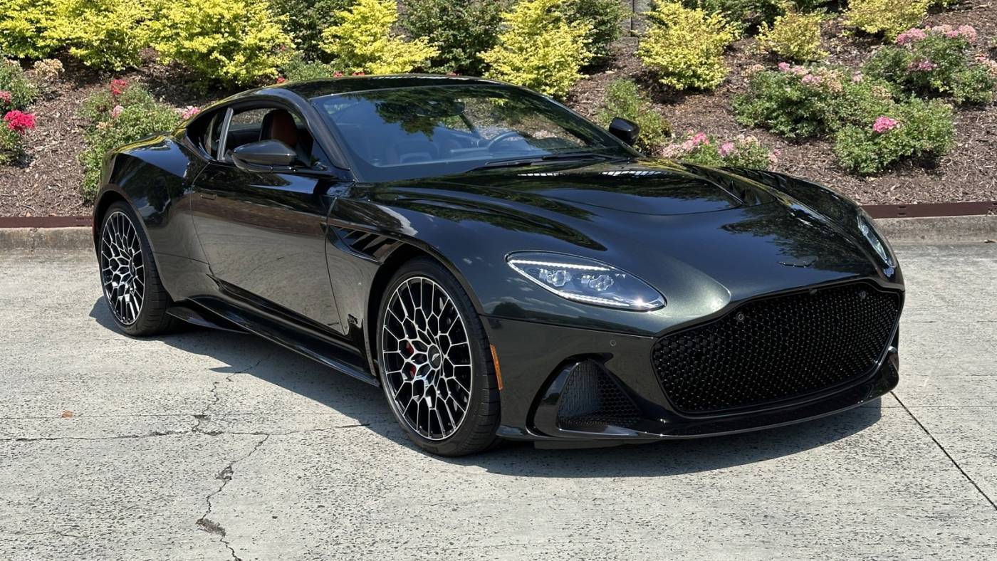 2023 Aston Martin DBS
