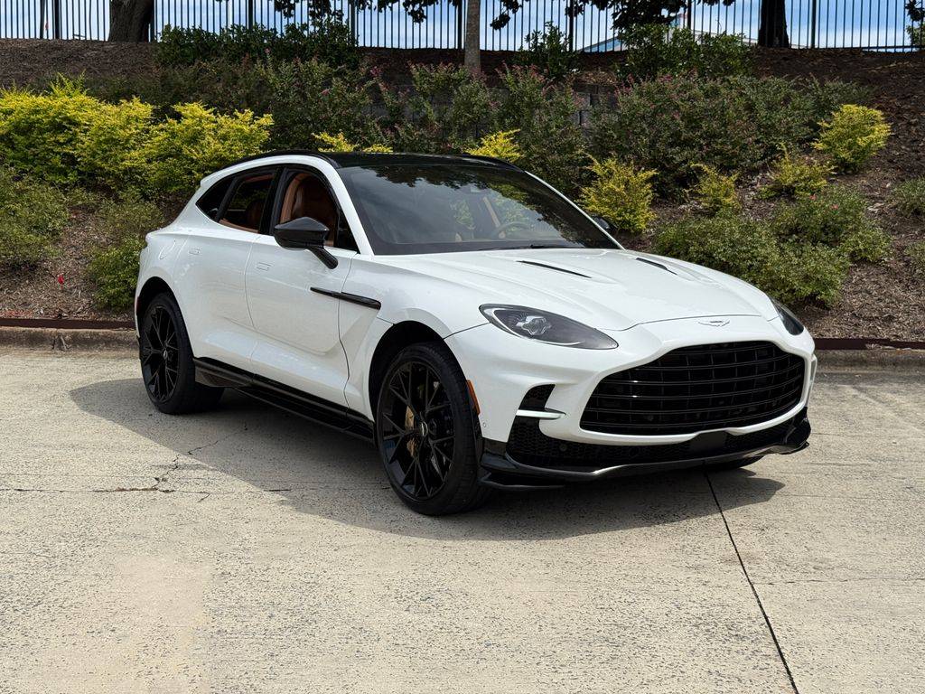 2024 Aston Martin DBX