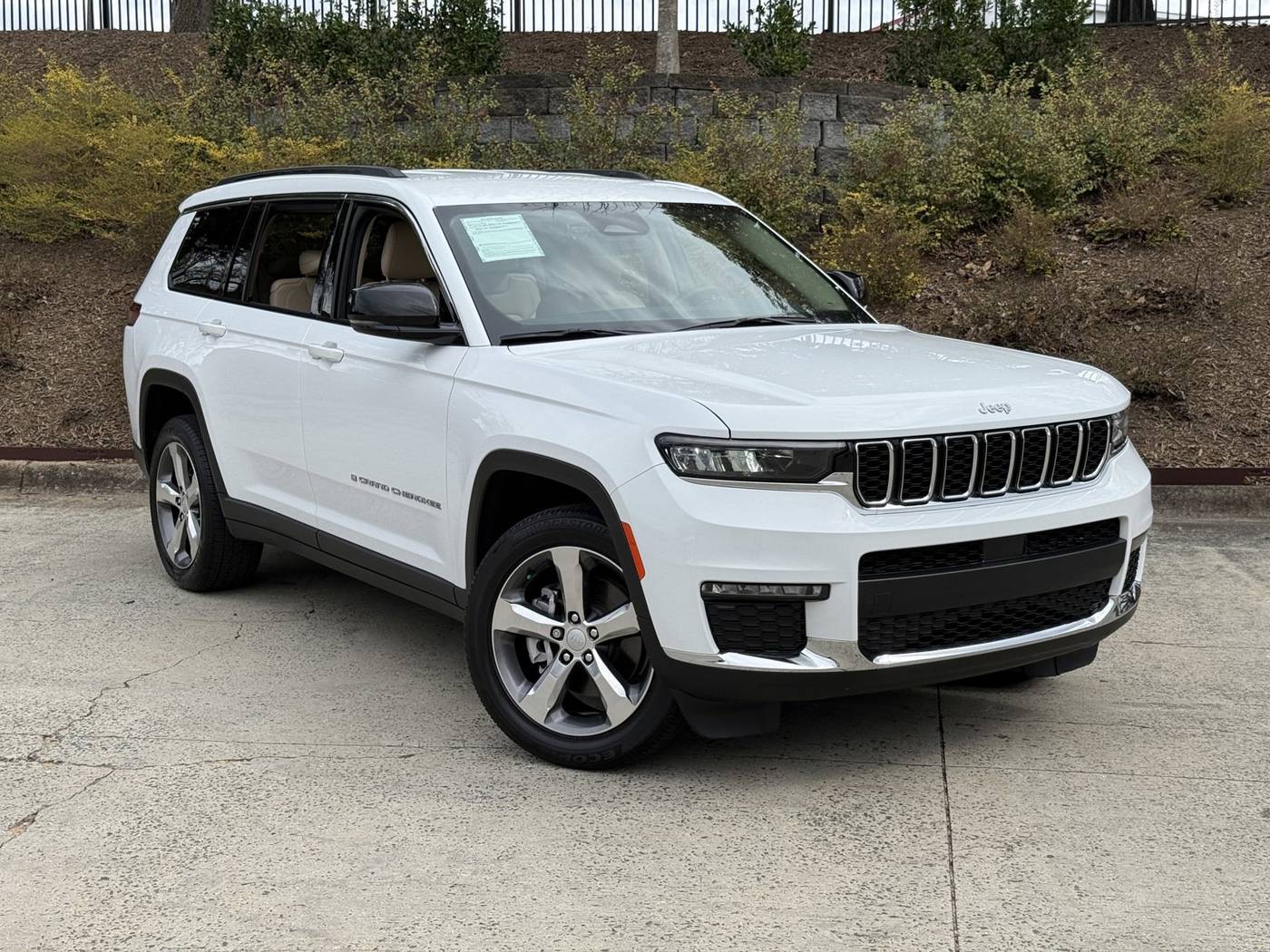 2022 Jeep Grand Cherokee Limited — SUV — 13,001 mi — Charlotte, NC