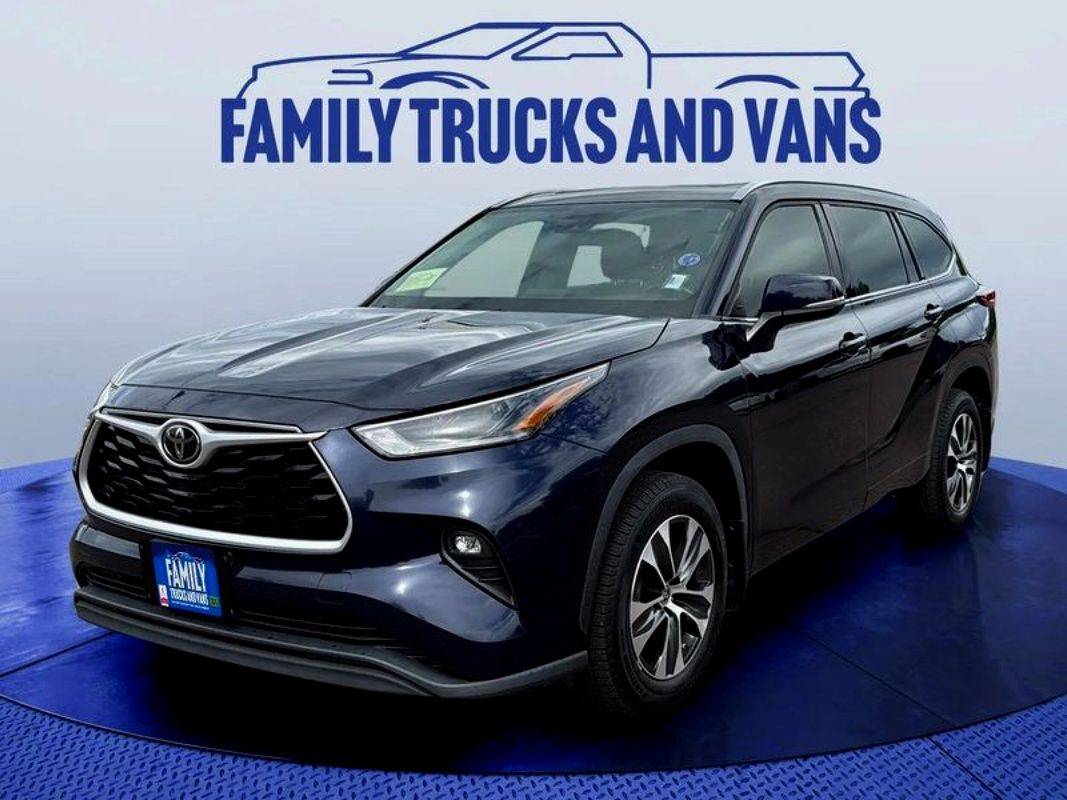 2021 Toyota Highlander XLE — SUV — 76,306 mi — Denver, CO
