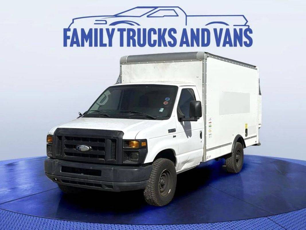2015 Ford Econoline Commercial Cutaway E-350 — Chassis Cab Truck — 220,506 mi — Denver, CO