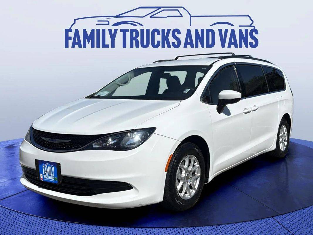 2020 Chrysler Voyager LXI — Minivan — 100,400 mi — Denver, CO