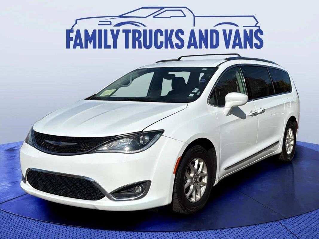 2020 Chrysler Pacifica Touring L — Minivan — 118,559 mi — Denver, CO