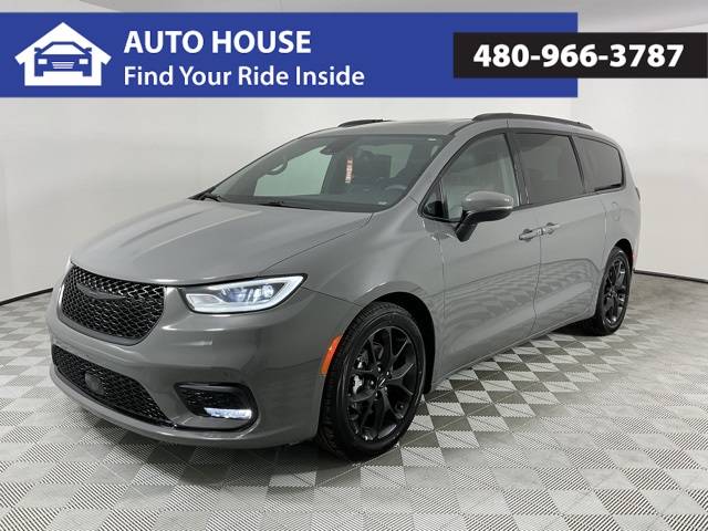 2023 Chrysler Pacifica Touring L — Minivan — 42,804 mi — Phoenix, AZ