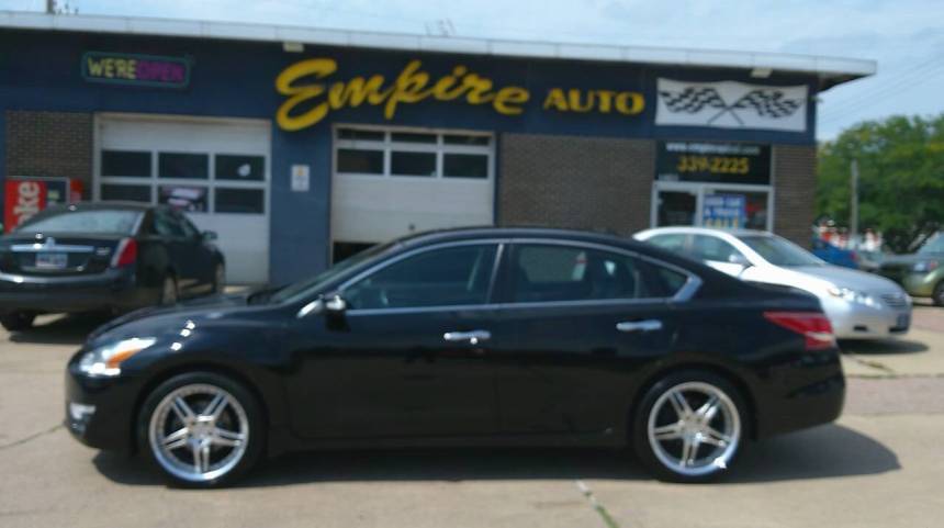 2013 Nissan Altima 3.5 SL — Sedan — 104,390 mi — Sioux Falls, SD