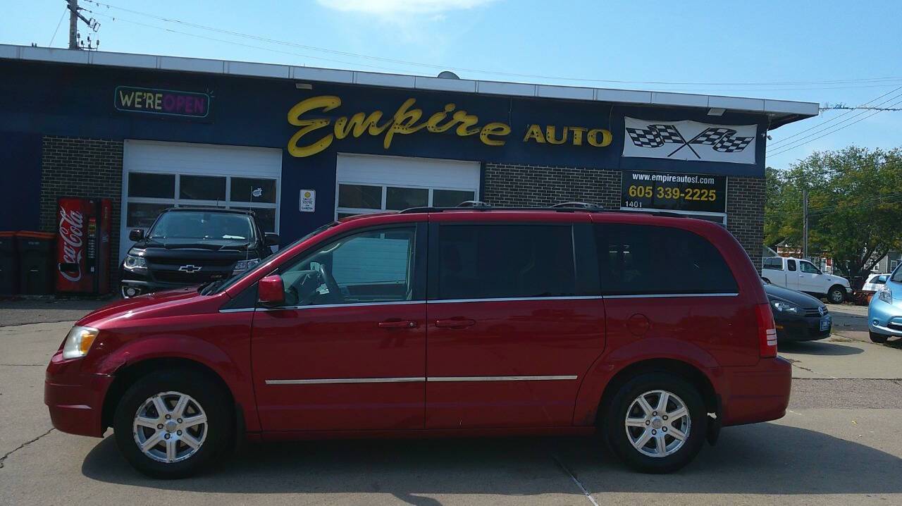 2009 Chrysler Town & Country Touring — Minivan — 156,004 mi — Sioux Falls, SD
