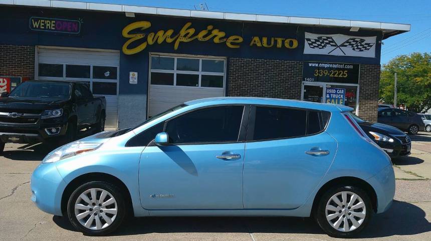 2015 Nissan LEAF S — Hatchback — 59,592 mi — Sioux Falls, SD