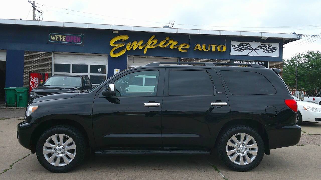 2011 Toyota Sequoia Platinum — SUV — 203,981 mi — Sioux Falls, SD