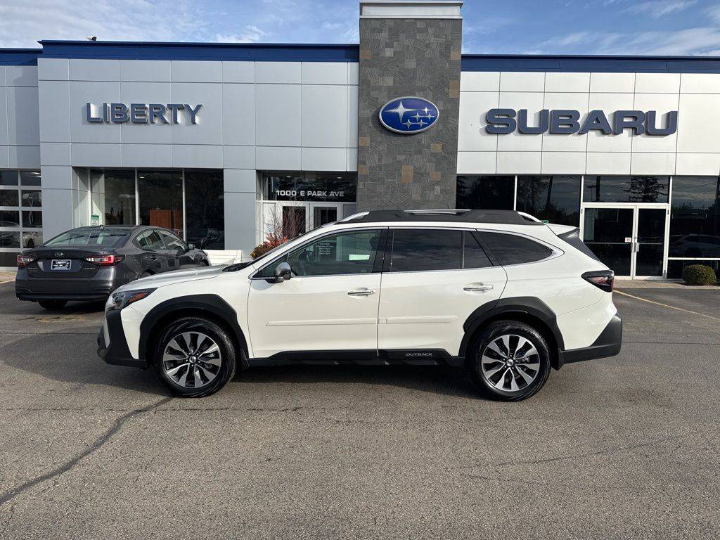2025 Subaru Outback Touring — SUV — 8,353 mi — Libertyville, IL
