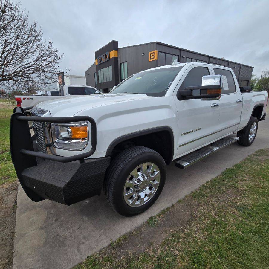 2015 GMC Sierra 2500HD Denali — Pickup Truck — 104,938 mi — Austin, TX