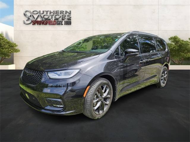 2023 Chrysler Pacifica Touring L — Minivan — 20,504 mi — Springfield, GA