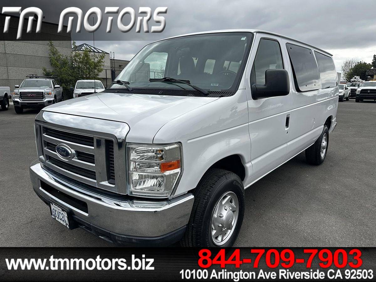 2010 Ford Econoline Wagon E-350 Super Duty XLT — Passenger Van — 54,195 mi — Riverside, CA