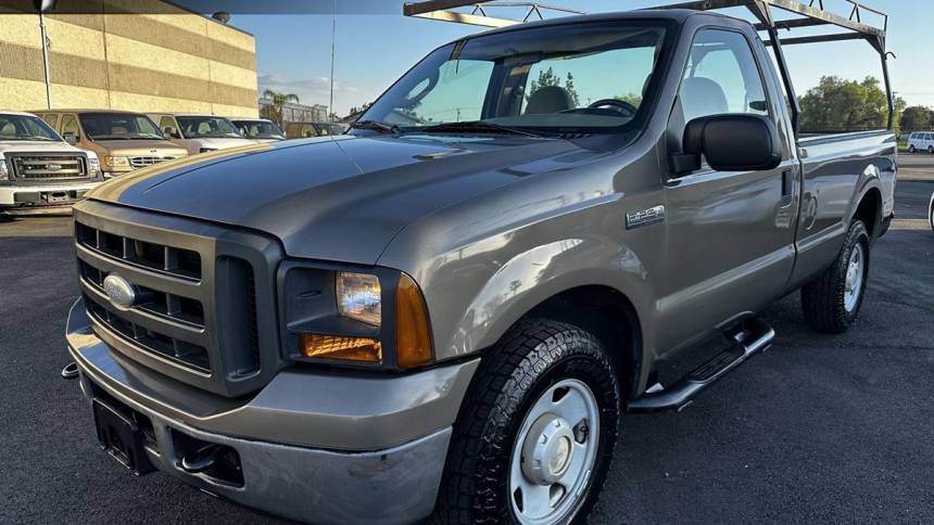 2005 Ford Super Duty F-250 XL — Pickup Truck — 71,674 mi — Riverside, CA