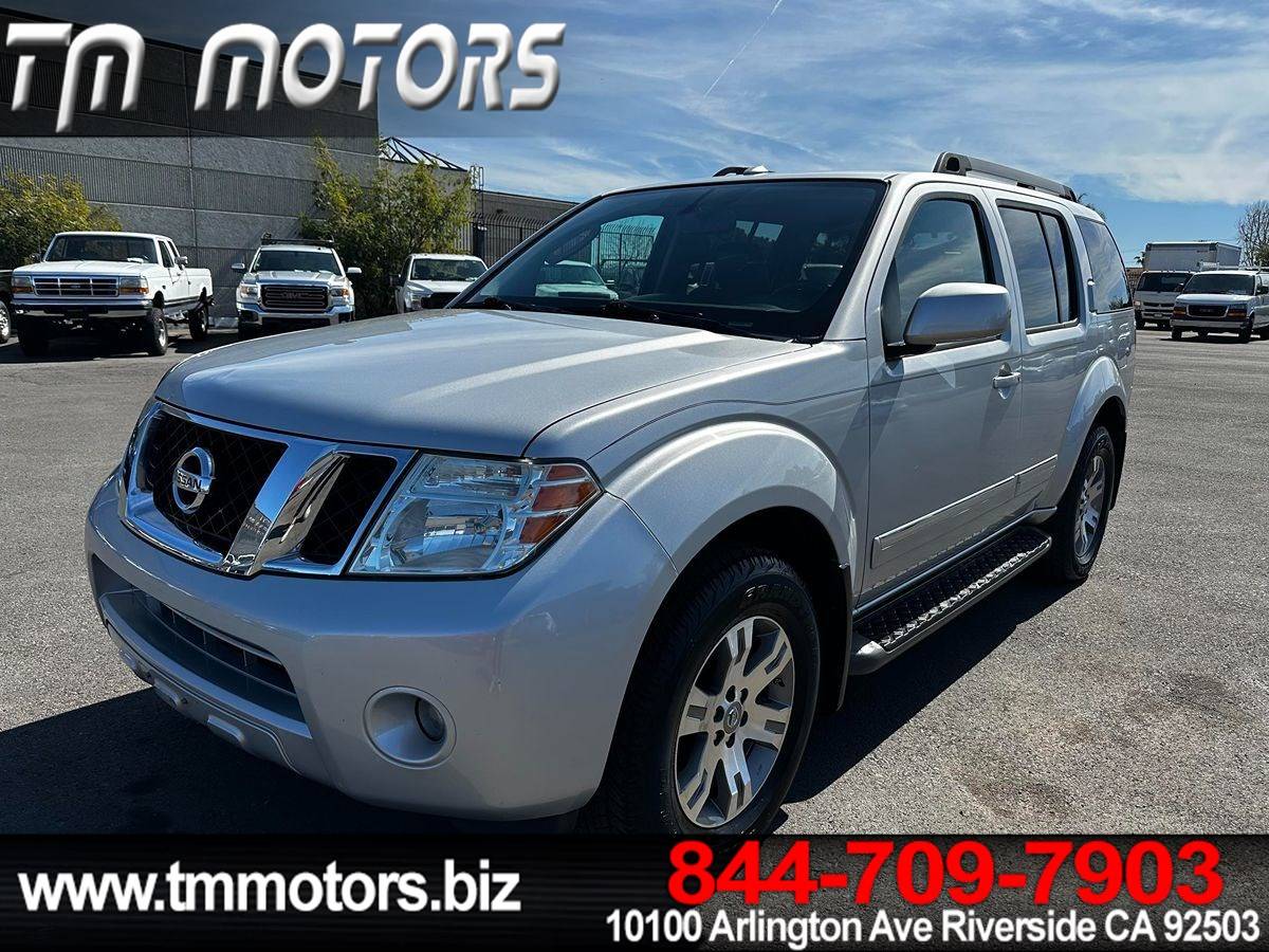 2011 Nissan Pathfinder Silver — SUV — 118,206 mi — Riverside, CA