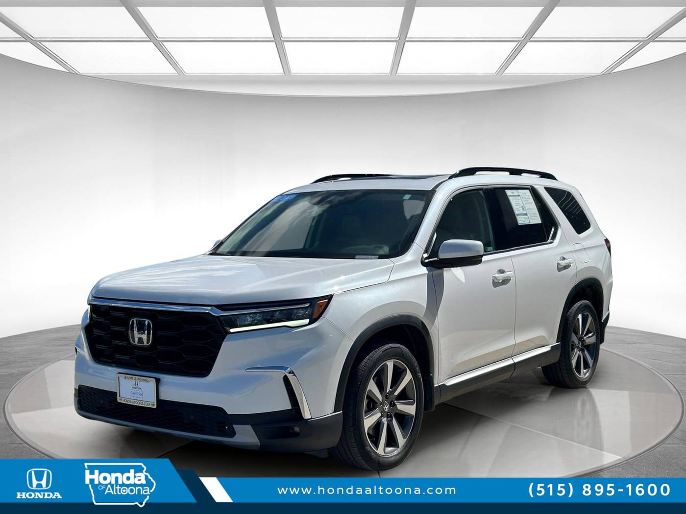 2023 Honda Pilot Touring — SUV — 33,113 mi — Altoona, IA