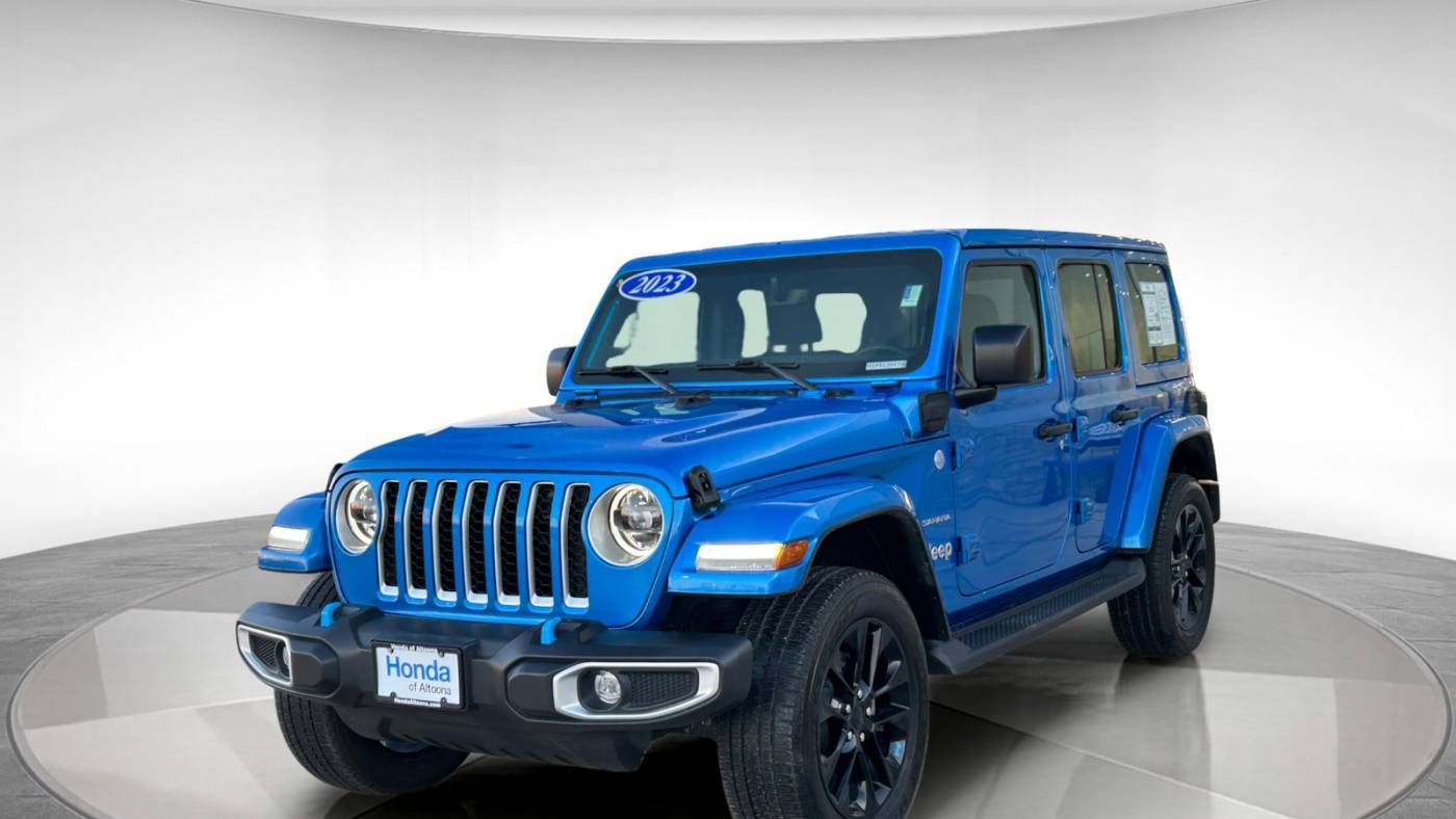 2023 Jeep Wrangler Sahara 4xe — SUV — 19,620 mi — Altoona, IA