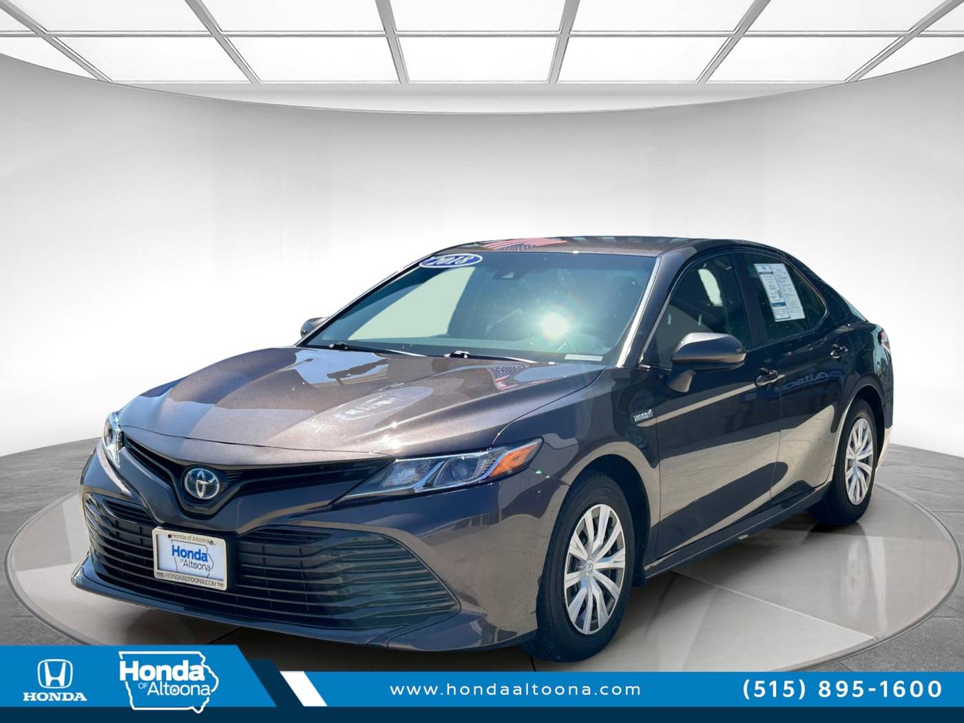 2018 Toyota Camry Hybrid LE — Sedan — 69,721 mi — Altoona, IA