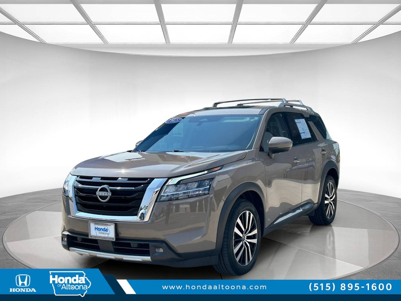2023 Nissan Pathfinder Platinum — SUV — 33,931 mi — Altoona, IA