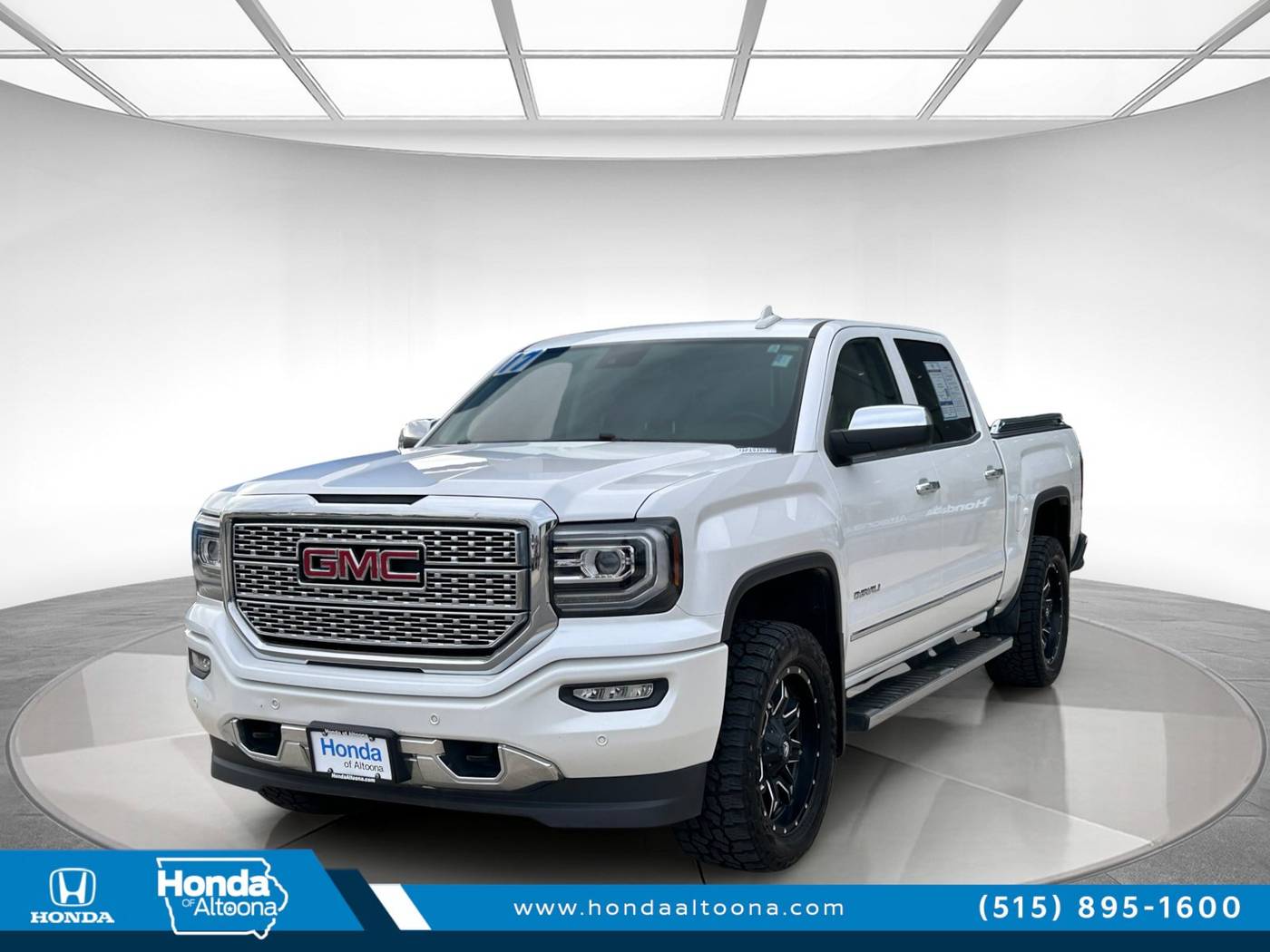2017 GMC Sierra 1500 Denali — Pickup Truck — 112,336 mi — Altoona, IA