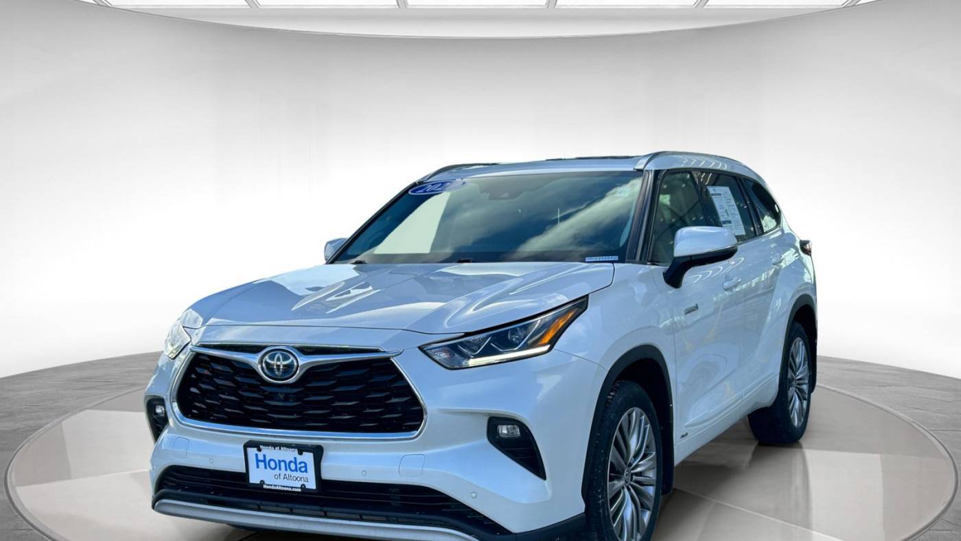 2021 Toyota Highlander Hybrid Platinum — SUV — 90,203 mi — Altoona, IA