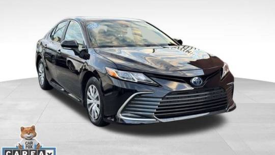 2021 Toyota Camry Hybrid LE — Sedan — 61,556 mi — Temple Hills, MD