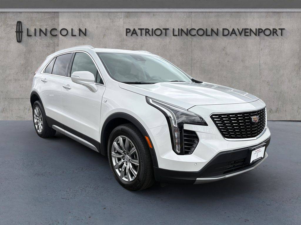 2022 Cadillac XT4 Premium Luxury — SUV — 25,289 mi — Davenport, IA
