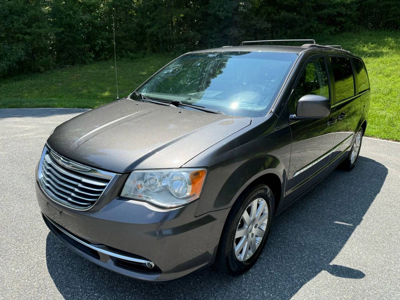 2016 Chrysler Town & Country Touring — Minivan — 133,720 mi — Stafford, VA