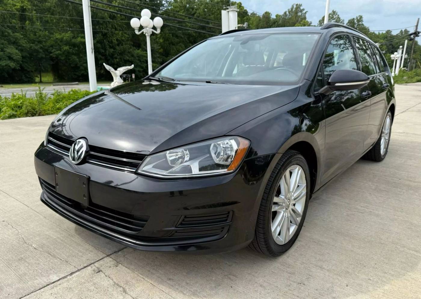 2016 Volkswagen Golf TSI Limited Edition — Wagon — 107,632 mi — Stafford, VA