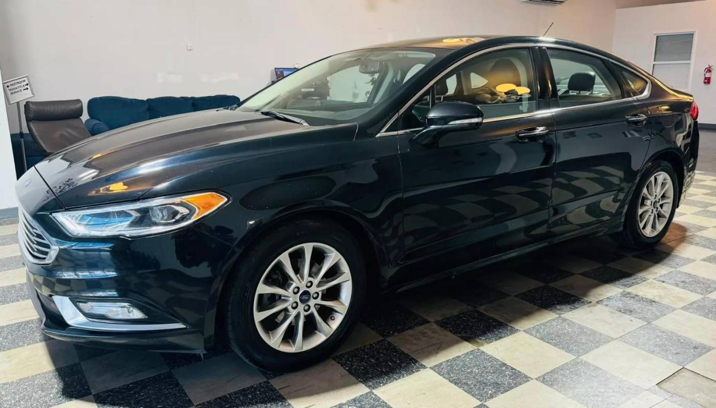 2017 Ford Fusion SE — Sedan — 127,458 mi — Stafford, VA