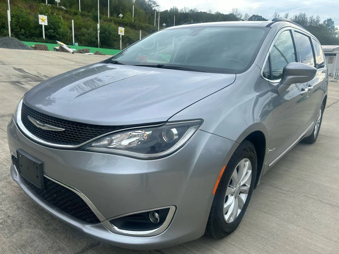 2017 Chrysler Pacifica Touring L — Minivan — 128,297 mi — Stafford, VA