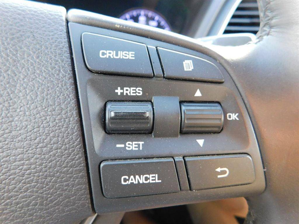 2015 Hyundai Genesis 3.8 — Sedan — 132,280 mi — Tampa, FL
