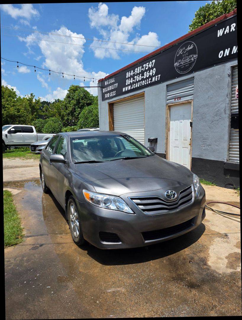 2010 Toyota Camry LE — Sedan — 171,218 mi — Laurens, SC