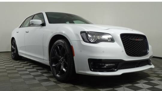 2023 Chrysler 300 S — Sedan — 10,450 mi — Cincinnati, OH