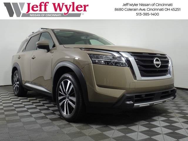 2023 Nissan Pathfinder Platinum — SUV — 8,200 mi — Cincinnati, OH