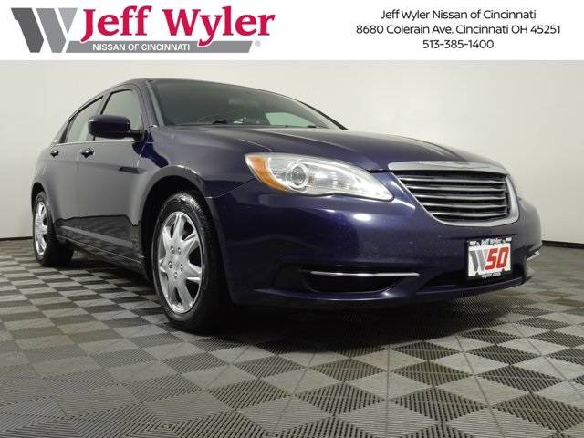 2014 Chrysler 200 LX — Sedan — 139,750 mi — Cincinnati, OH