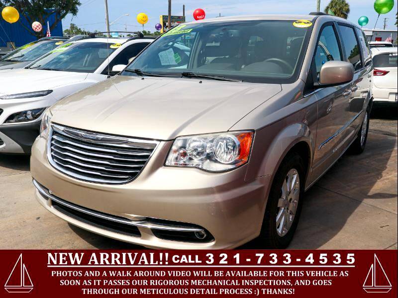 2013 Chrysler Town & Country Touring — Minivan — 62,625 mi — West Melbourne, FL
