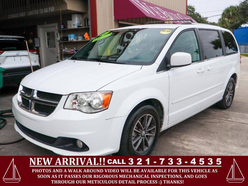 2017 Dodge Grand Caravan SXT — Minivan — 77,261 mi — West Melbourne, FL