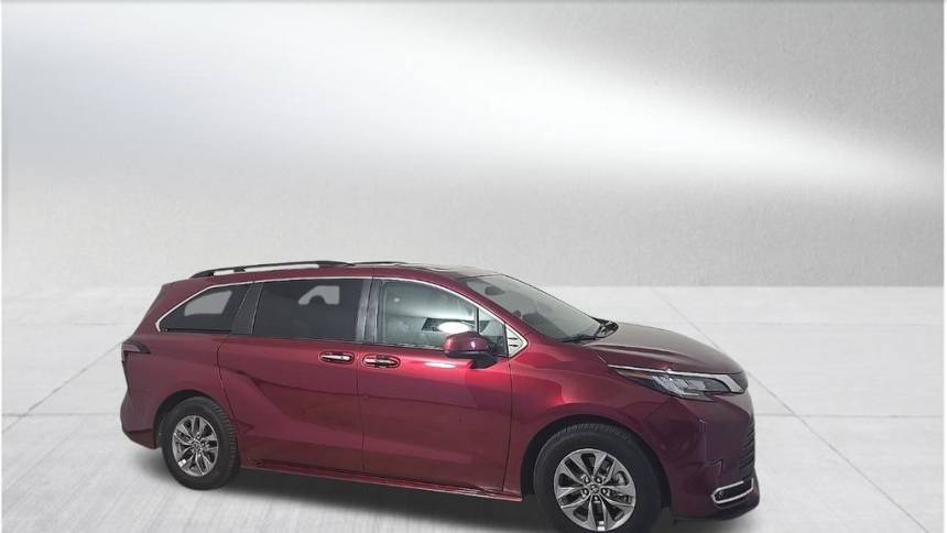 2022 Toyota Sienna XLE — Minivan — 109,116 mi — Homestead, FL