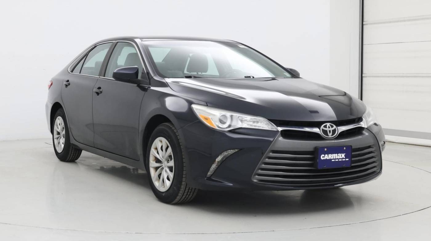 2015 Toyota Camry LE — Sedan — 71,825 mi — Smithtown, NY