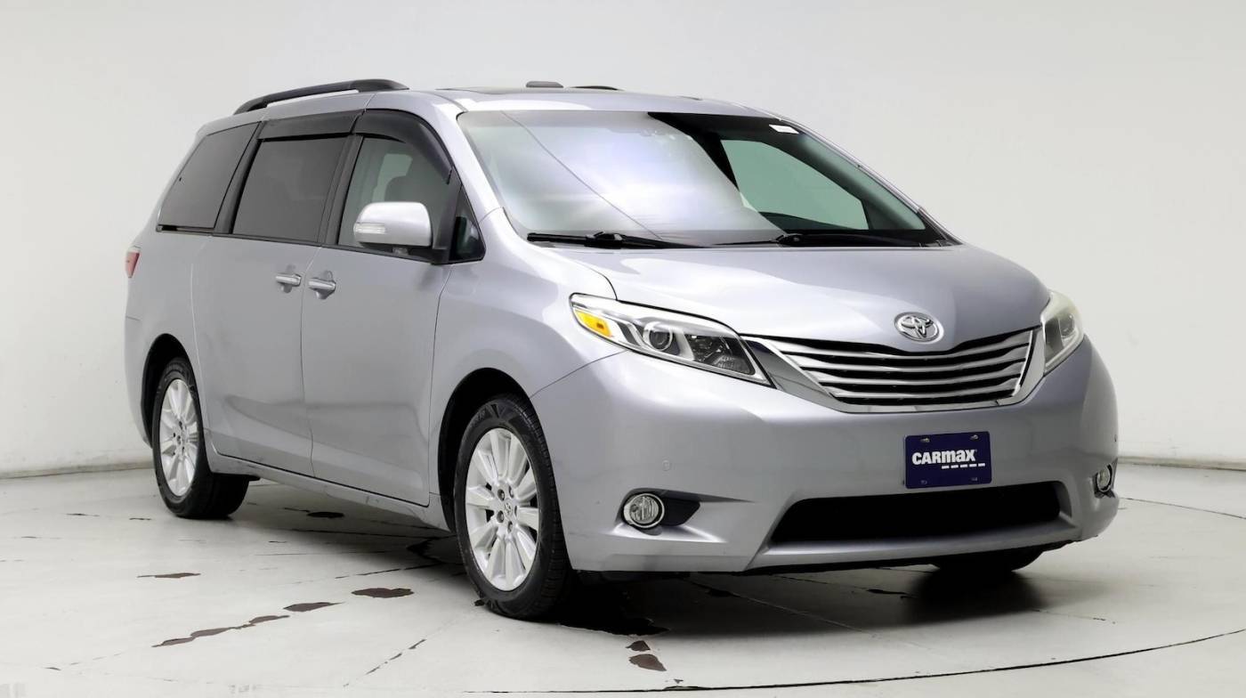 2015 Toyota Sienna Limited Premium — Minivan — 75,118 mi — Smithtown, NY