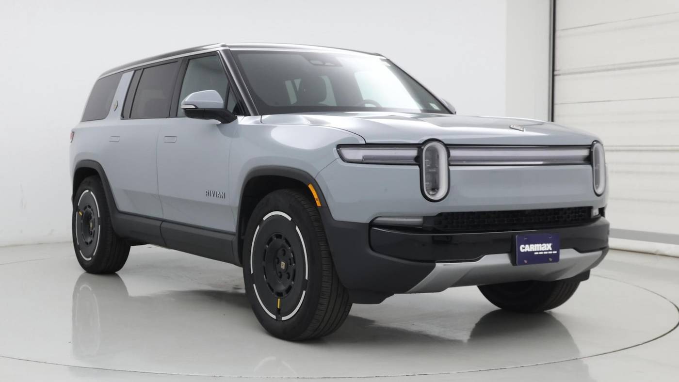 2025 Rivian R1S