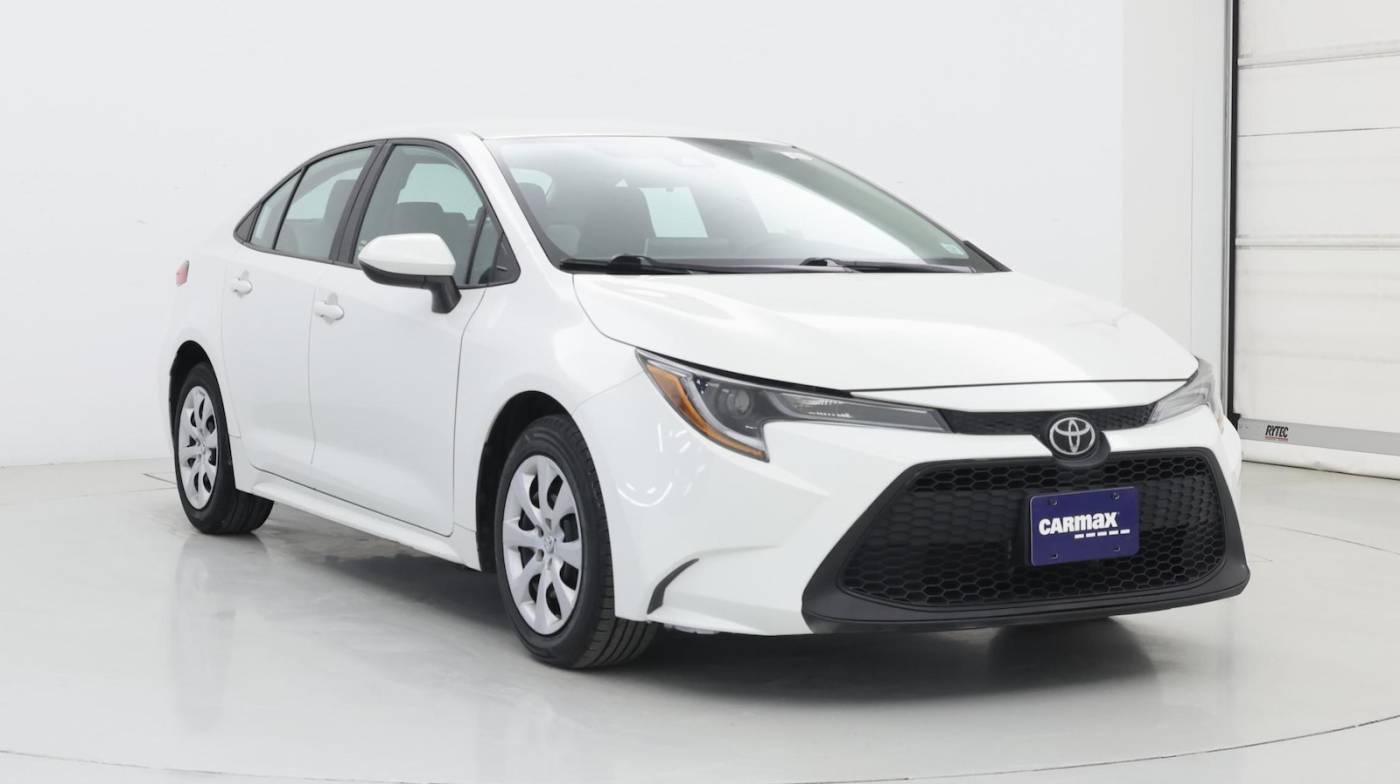 2020 Toyota Corolla LE — Sedan — 27,740 mi — Smithtown, NY