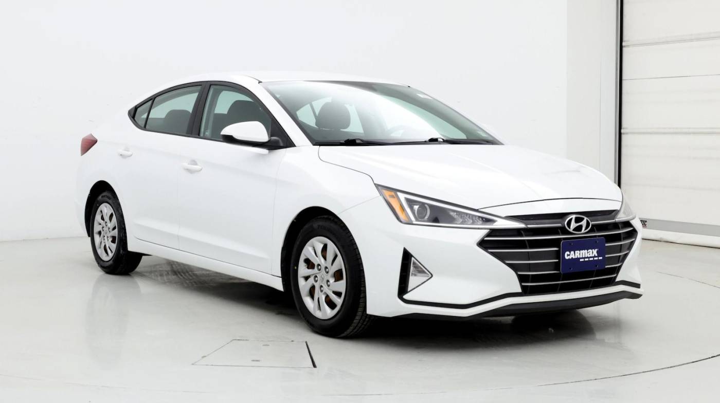 2019 Hyundai Elantra SE — Sedan — 57,200 mi — Smithtown, NY