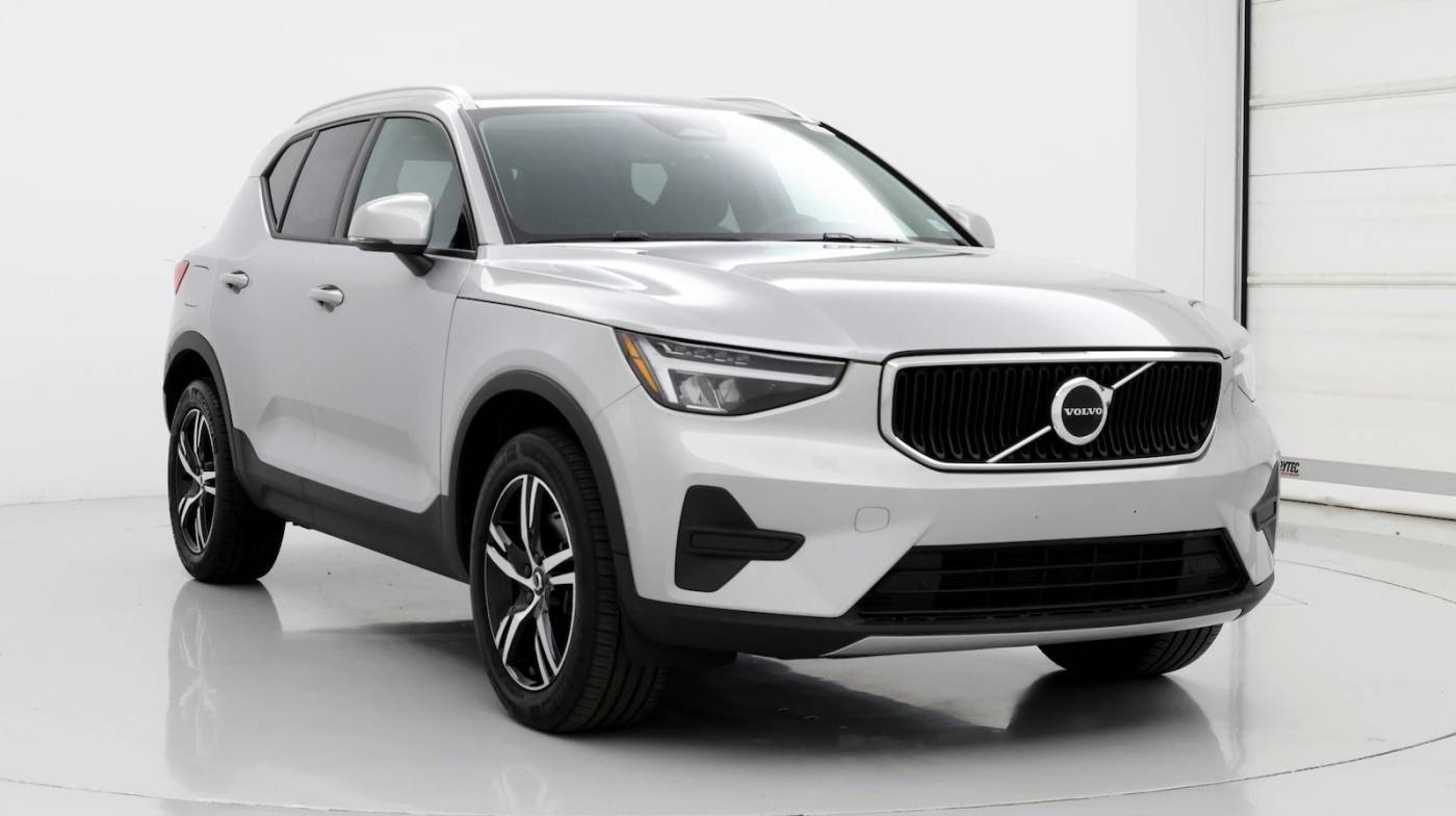 2023 Volvo XC40 Core — SUV — 18,300 mi — Smithtown, NY