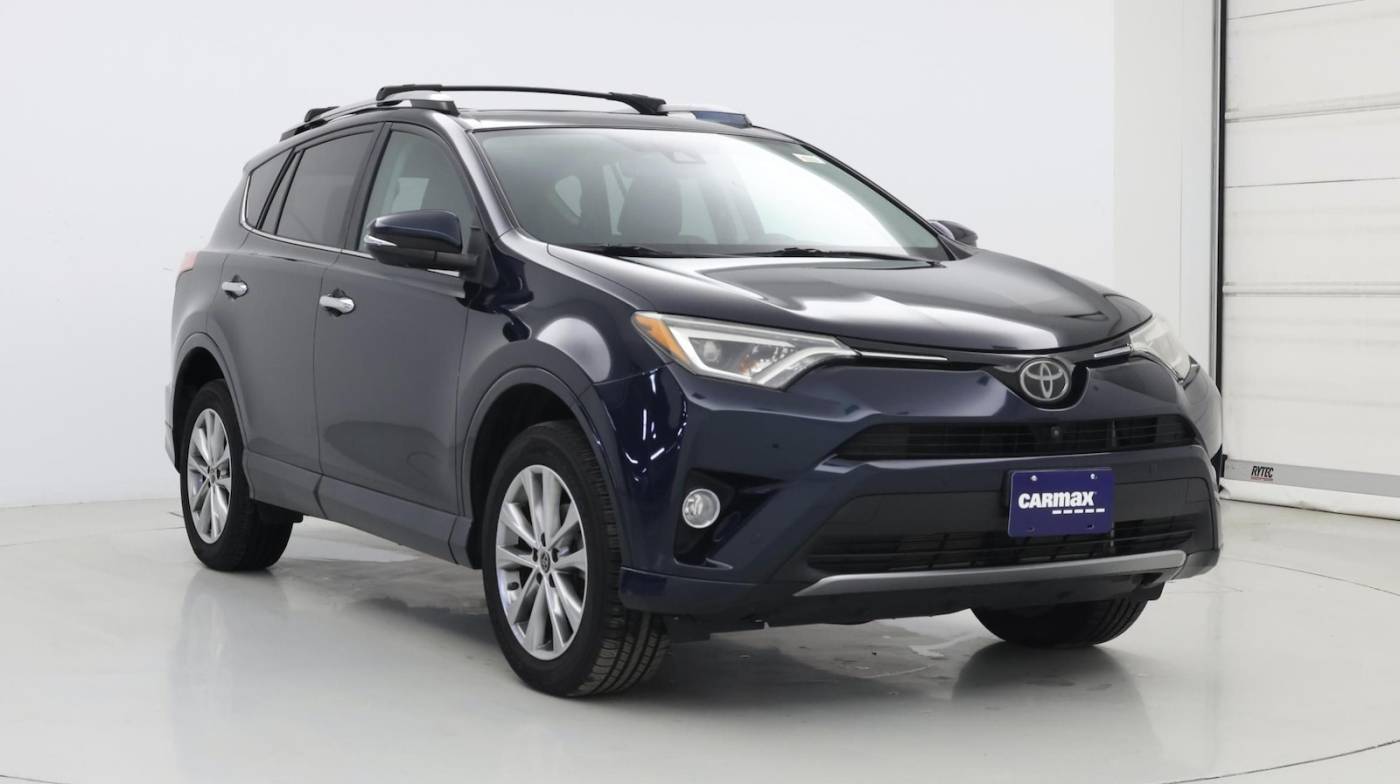 2017 Toyota RAV4 Platinum — SUV — 14,270 mi — Smithtown, NY