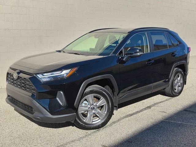 2025 Toyota RAV4 Hybrid XLE — SUV — 1,981 mi — Brook Park, OH