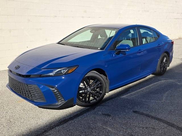 2025 Toyota Camry Hybrid SE — Sedan — 17,419 mi — Brook Park, OH