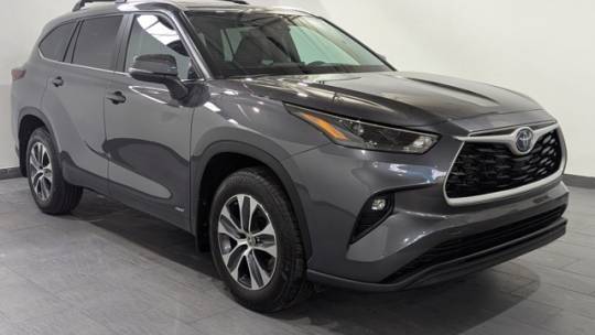 2024 Toyota Highlander Hybrid XLE — SUV — 3,797 mi — Brook Park, OH